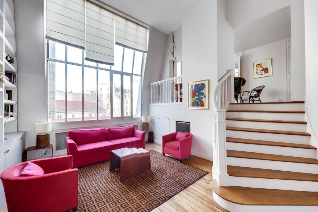 Parisian Apartment with 4 Spacious Rooms for sale in the 16th